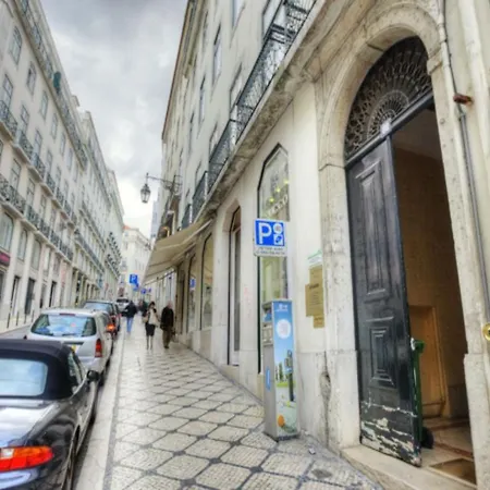 Traveling To Chiado Апартаменты